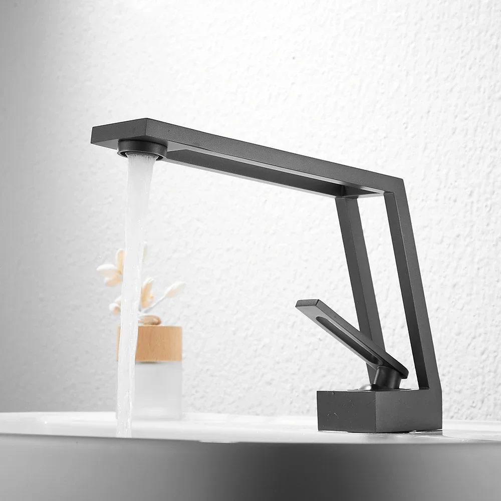 Пистолет для ванной комнаты серый ажурный смеситель умывальника уникального