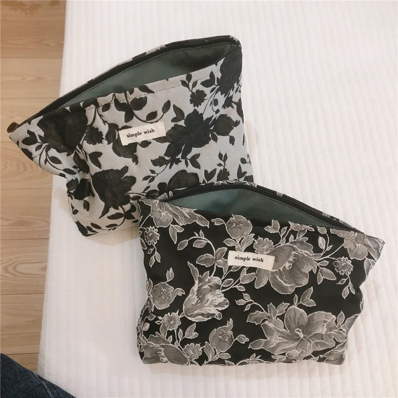 

Модная рельефная косметичка в стиле ретро с цветами, вместительная косметичка для хранения, органайзер для ухода за кожей, женский портативный клатч, сумка