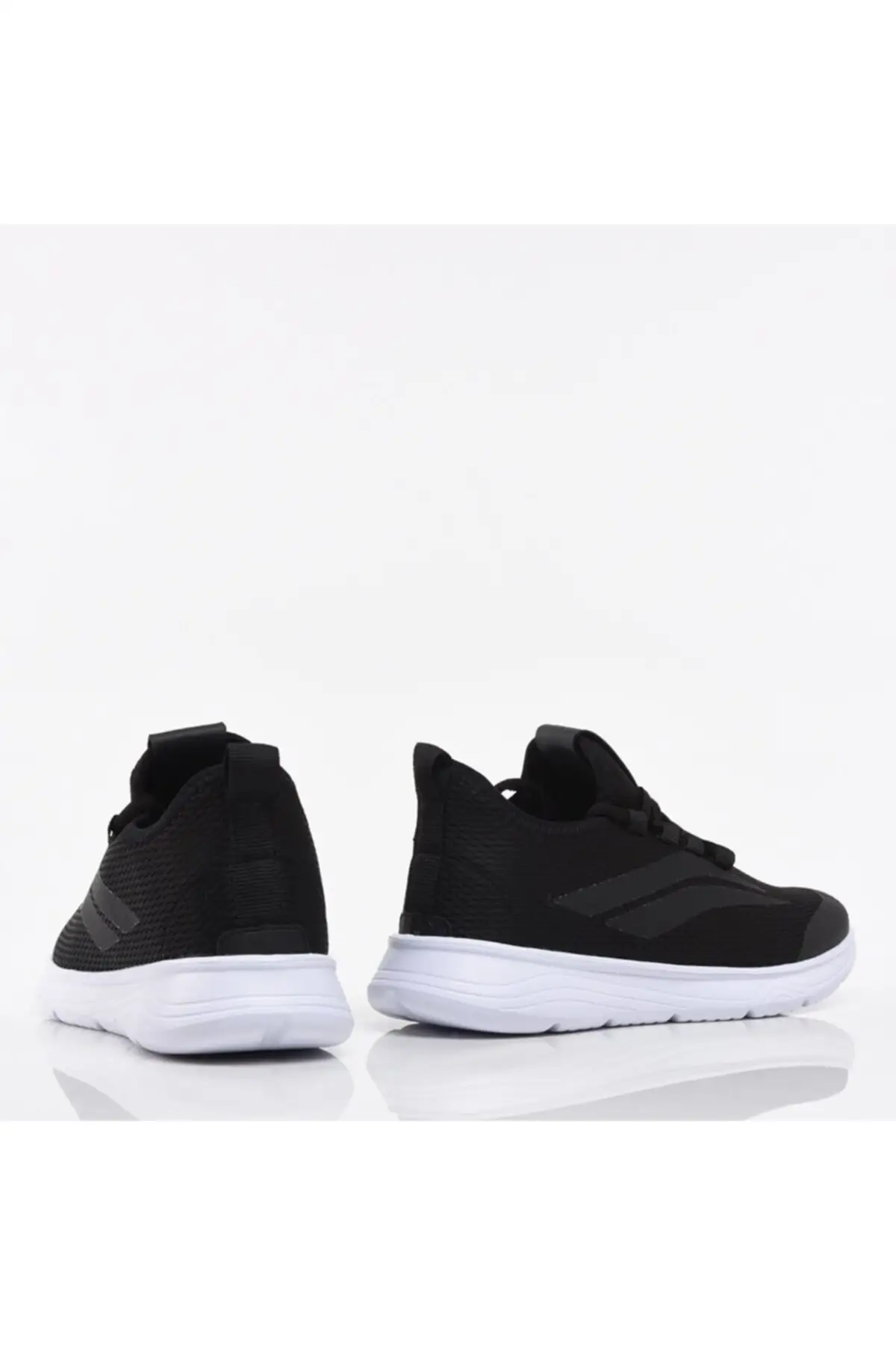 

Men Sport Footwear Black pedestrian sports Breathable Sneakers Lightweight Trainers Vulcanize Shoes Comfort Cool