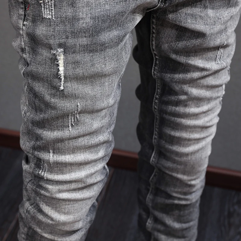 Рисунок 6 - Джинсы мужские зауженные рваные в винтажном стиле