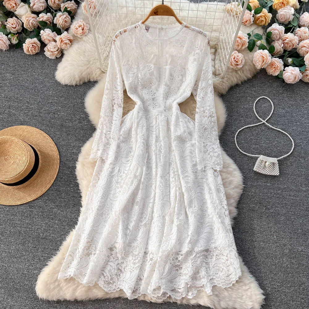

Женское кружевное платье макси, элегантное белое ажурное Прозрачное платье с драпировкой, круглым вырезом и широкой юбкой в винтажном стил...