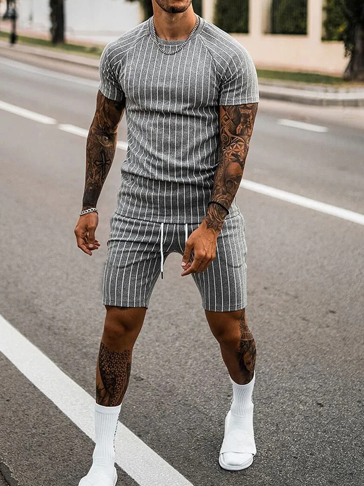 

Retro Striped Print Slim Fit Men's Casual Short Sleeve O-Neck Top and Drawstring Shorts Sets Summer Fashion Men Sports Two Piece