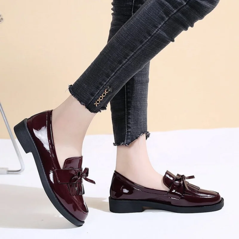 Leather Loafers Women's Black Patent Platform Slip on Shoes for Women 2023 New Spring British Tassel Casual Bowknot Flats Shoes