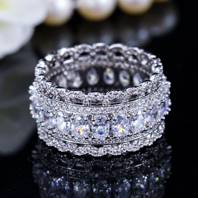 

ThreeGraces Shiny Cubic Zirconia Stone Luxury Bridal Wedding Engagement Ring for Women Fashion Banquet Dinner Jewelry RG059