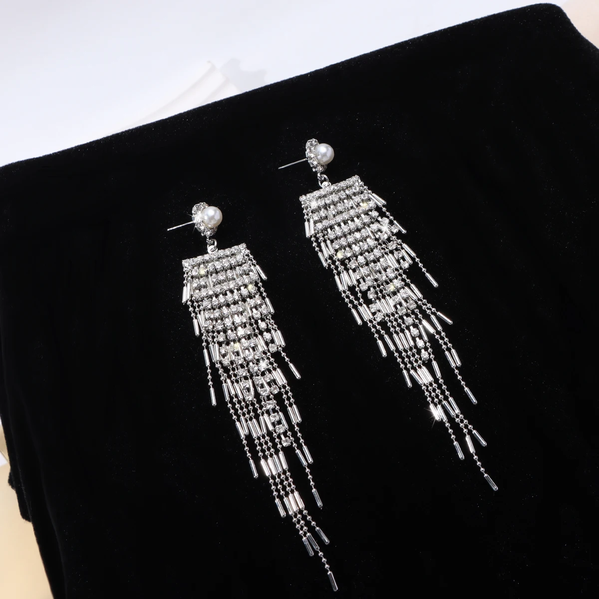 Элегантные висячие серьги с кисточками для женщин серебристые стеклянные