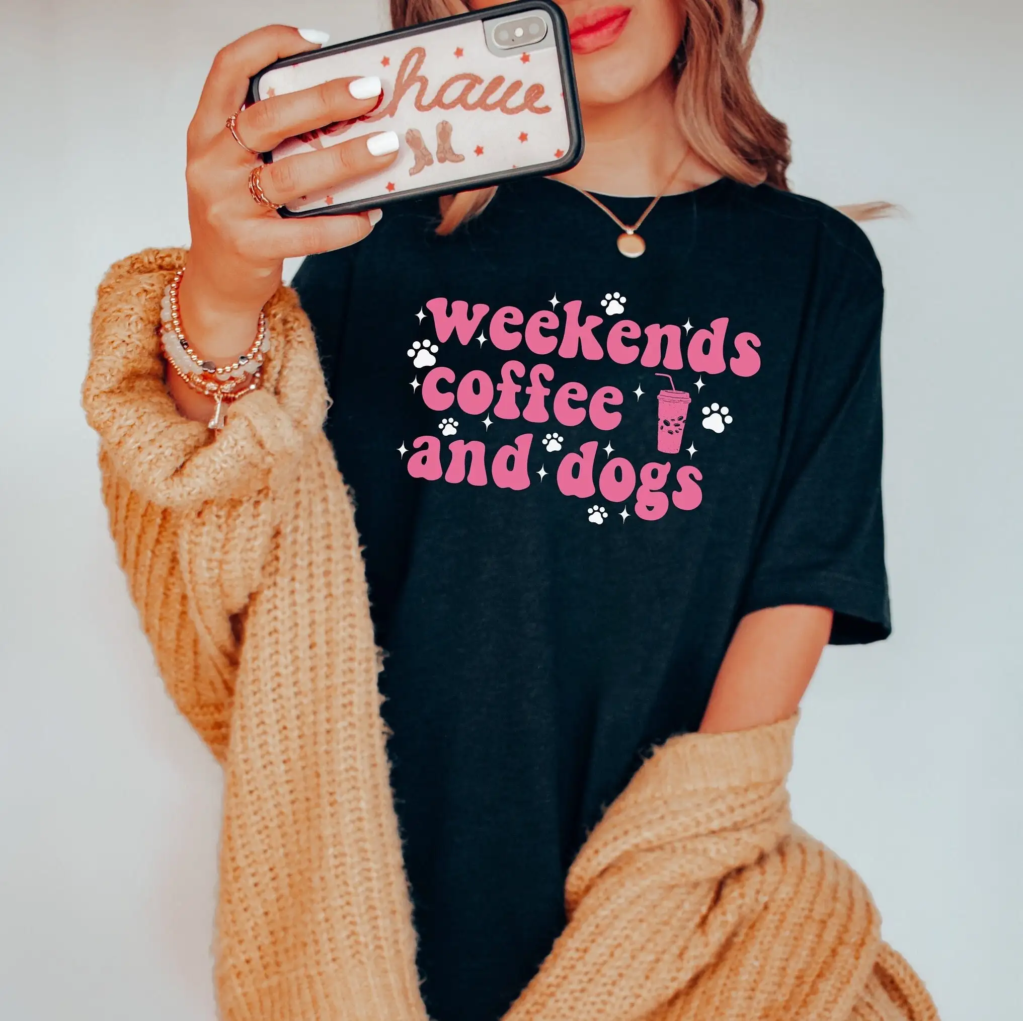 Футболка с рисунком собаки и мамы на день матери французский подарок для