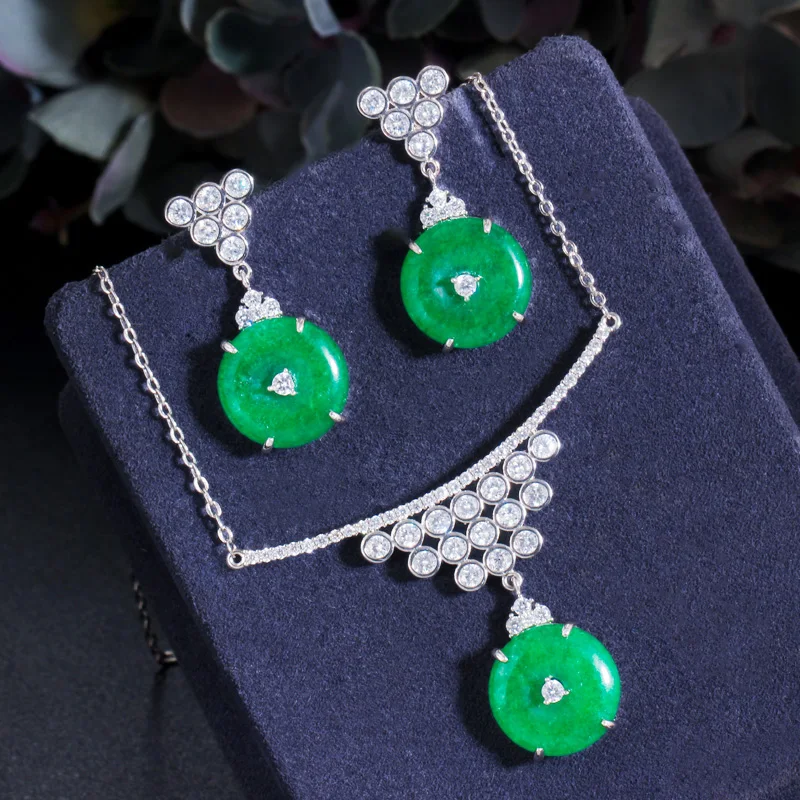 

ThreeGraces New Trendy Green Cubic Zirconia Stone Drop Earrings and Necklace Set for Women Fashion Summer Party Jewelry JS606