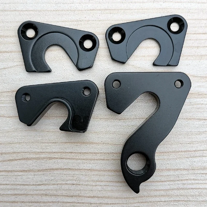 

1 комплект вешалки для велосипеда