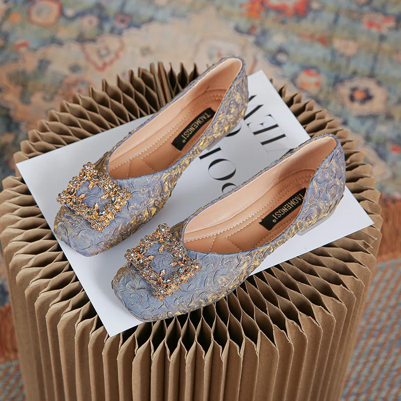 

2022 New fashion casual shoes flat bottom shallow mouth square toe shoes soft leather soft bottom single shoes women large size