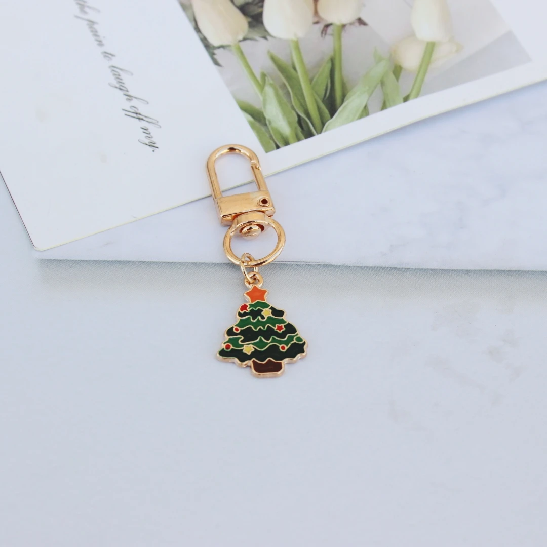 Брелок для ключей с рождественской елкой