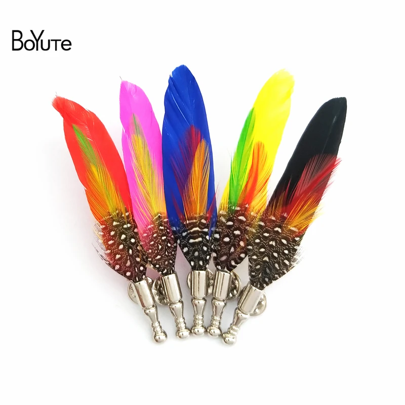 

BoYuTe (10 Pieces/Lot) High Quality Fashion Feather Brooch for Men Lapel Pin Wedding Boutonniere 7 Colors