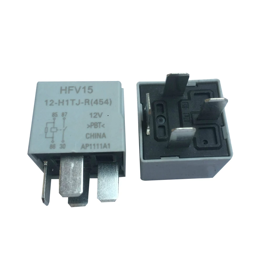 

Реле HFV15 12-H1TJ-R454 12 В 40 А