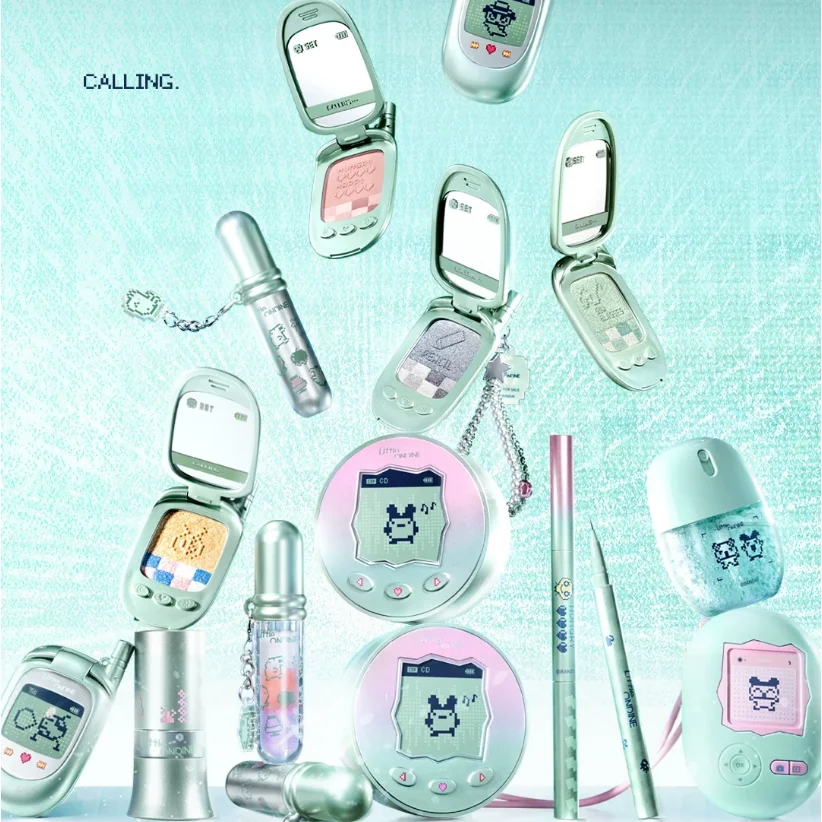 Фото Набор для макияжа Little Ondine All in Makeup Kit: Жемчужные тени для век, кремовые румяна, помада, фиксирующая пудра, карандаш для бровей и глаз, спрей-эссенция. №1