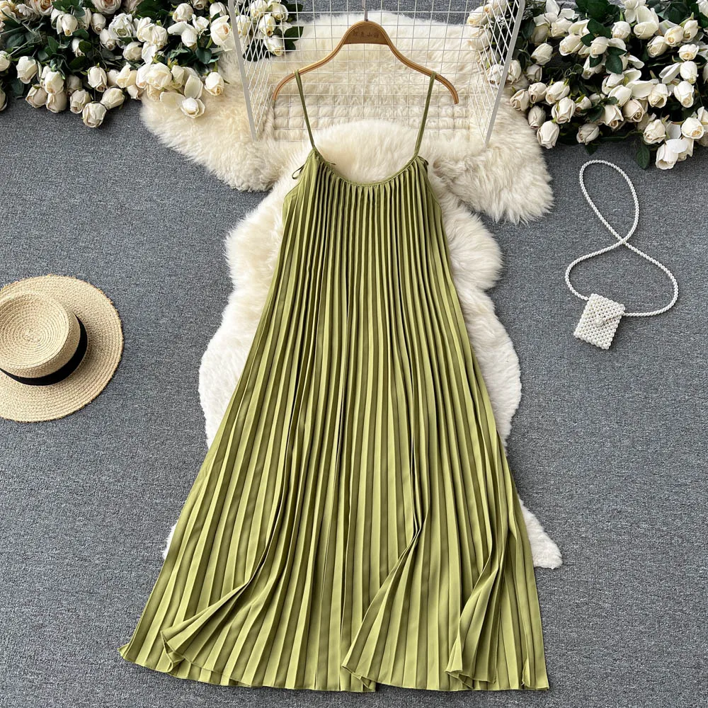 

VANOVICH Solid Color Temperament Pleated Camisole Dress Summer 2022 New Loose Waist Sleeveless Pullover Beach Style Long Dress