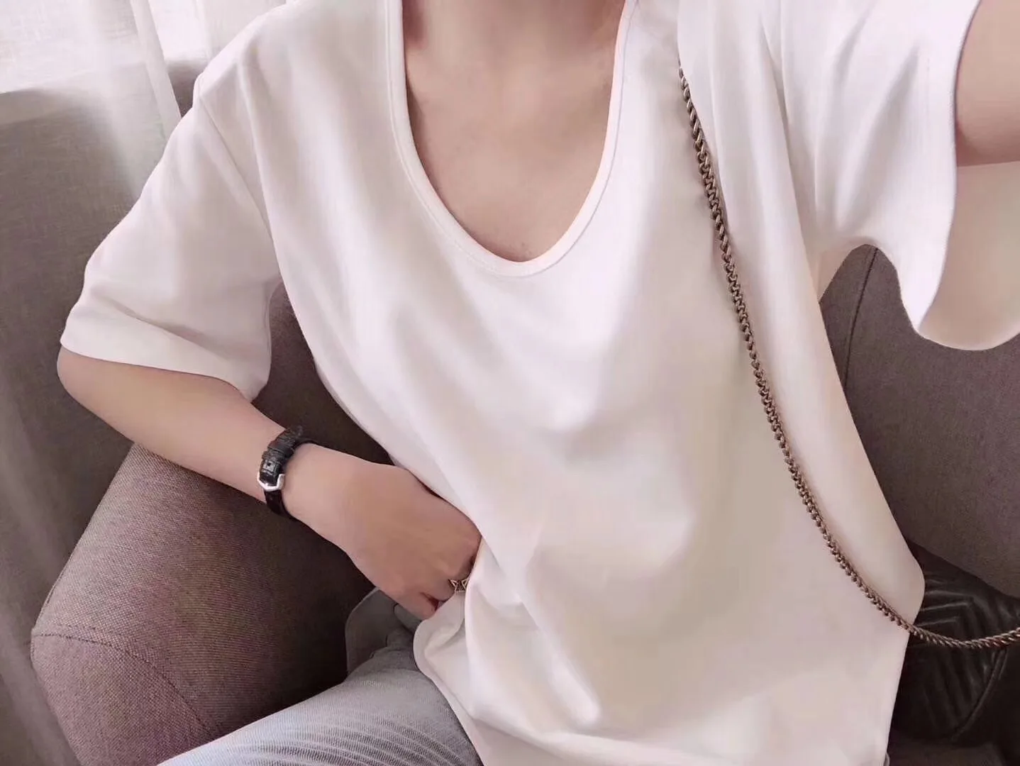 

Женский новый однотонный топ с коротким рукавом модный, удобный и универсальный