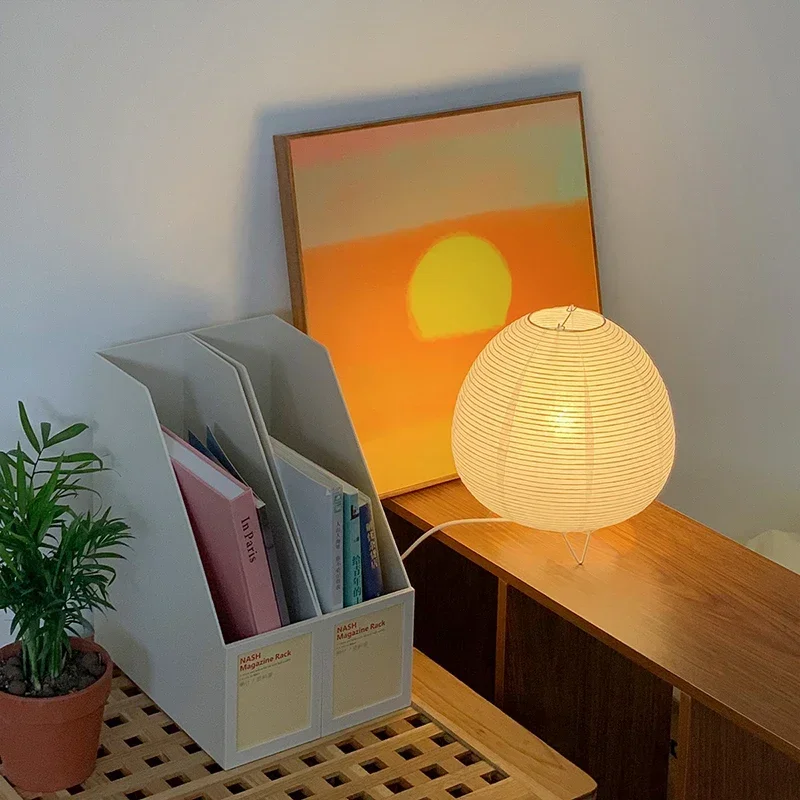 

Настольная лампа из рисовой бумаги White Table Lamp