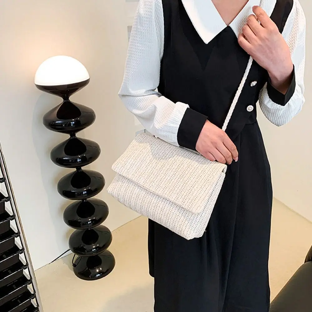 

Повседневные однотонные женские сумки через плечо