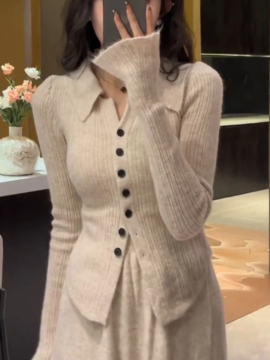 Короткий вязаный осенне-зимний дизайн с v-образным вырезом облегающий кардиган