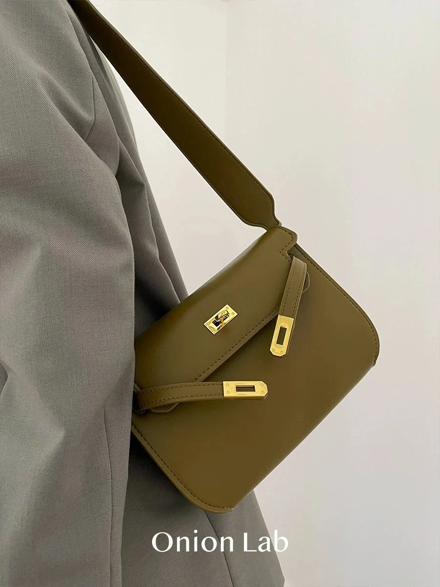 

Design fashion single shoulder tofu bag 2023 new casual crossbody bag small square Tote Bags Lock Button Ladies Bag Messenger