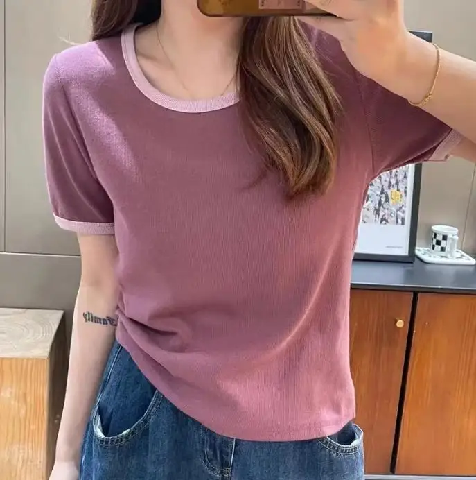 

U-neck short sleeved T-shirt for women