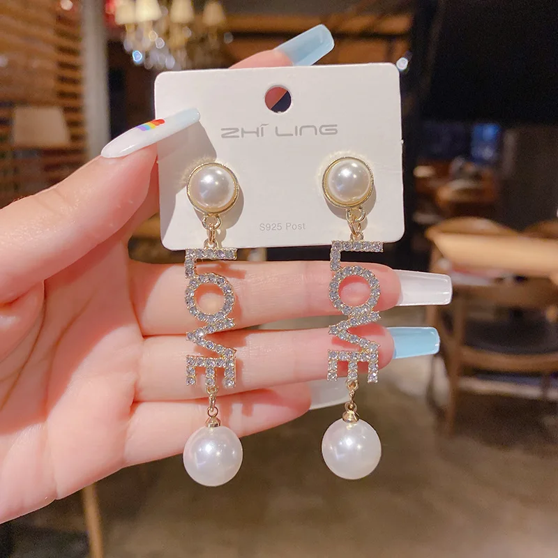 

S925 Silver Needle 2022 New Fashion Earrings Female Fashion South Korea East Gate Simple Earnail Mesh Red Stripe Earrings