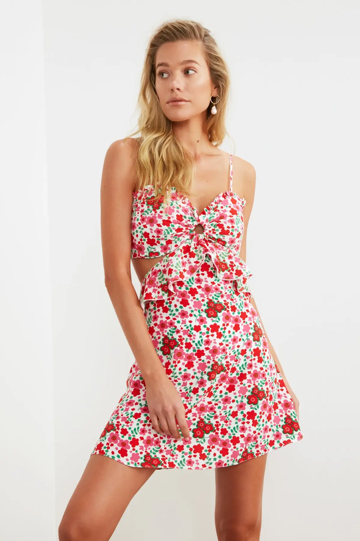 

Trendyol Cut Out Detail Viscose Beach Dress TBESS21EL1054