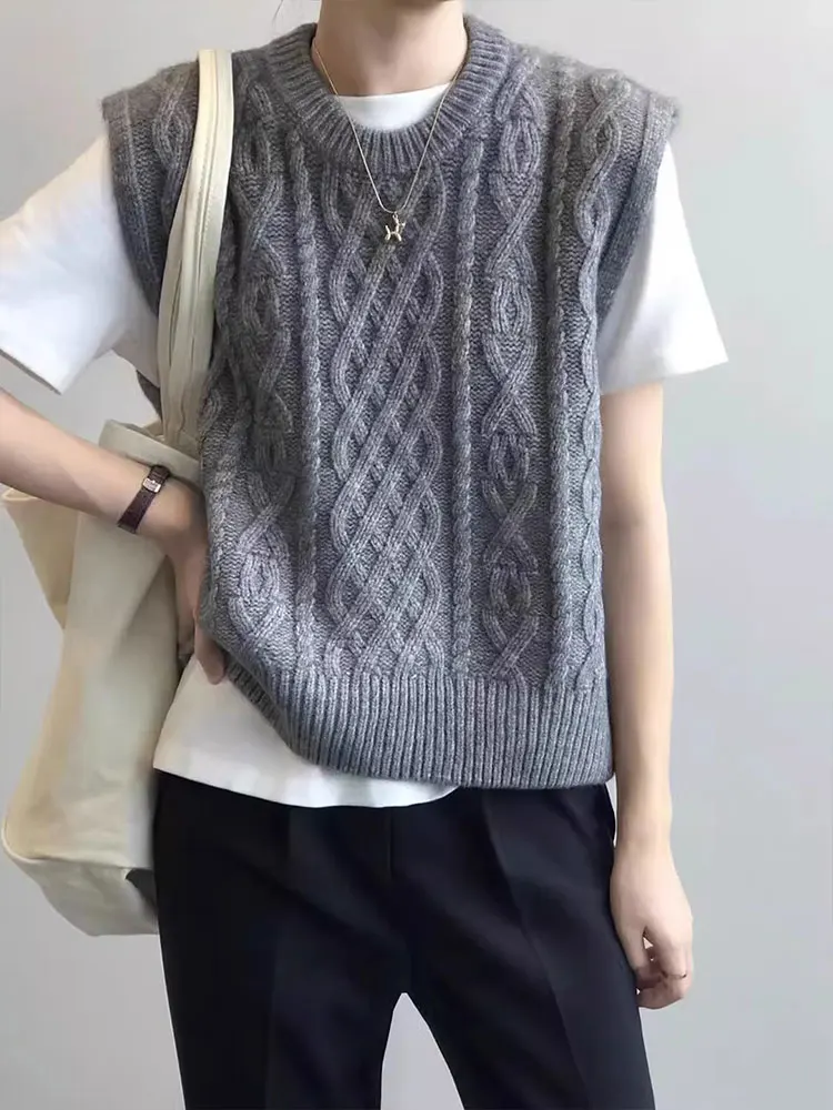 Кофейного цвета плотный вязаный свитер с круглым вырезом жилет Женский