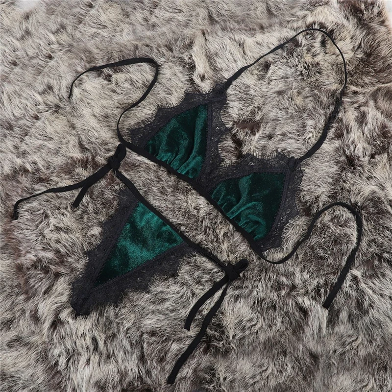 

Комплект женского кружевного нижнего белья с низкой талией