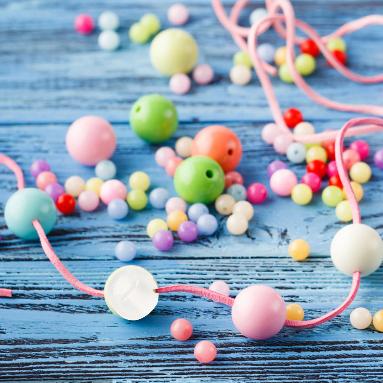 Упаковка из 1000 многоцветных 7-цветных пластиковых УФ-бусин прозрачные бусины