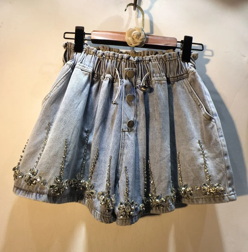 European Style 2022 Summer New Exquisite Rhinestone Beaded High Waist Loose Wide Legs Denim Shorts Streetwear Short Pants Women