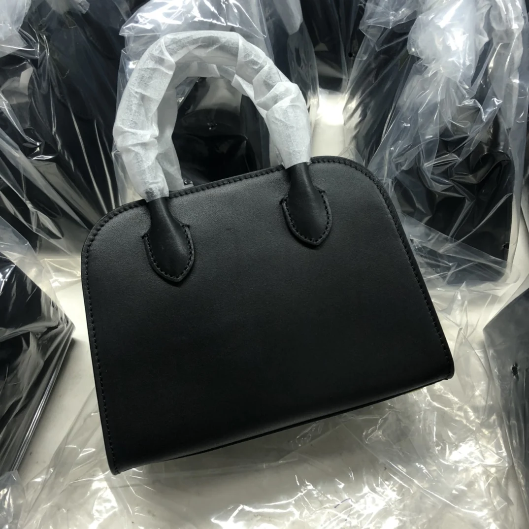 

2022 Spring Best Quality Retro Simple Handbag Shell Bag