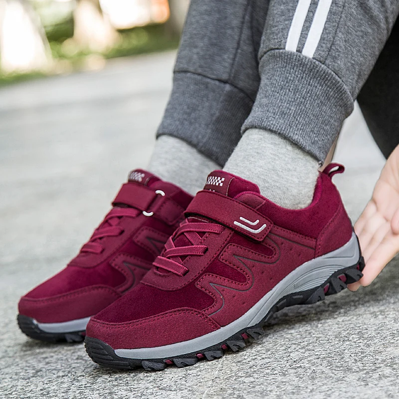 Womens Casual Walking Shoes Outdoor Mother Flat Shoe Mesh Upper Breathable Designed Sneakers  Anti-slip Sapatos De Caminhada