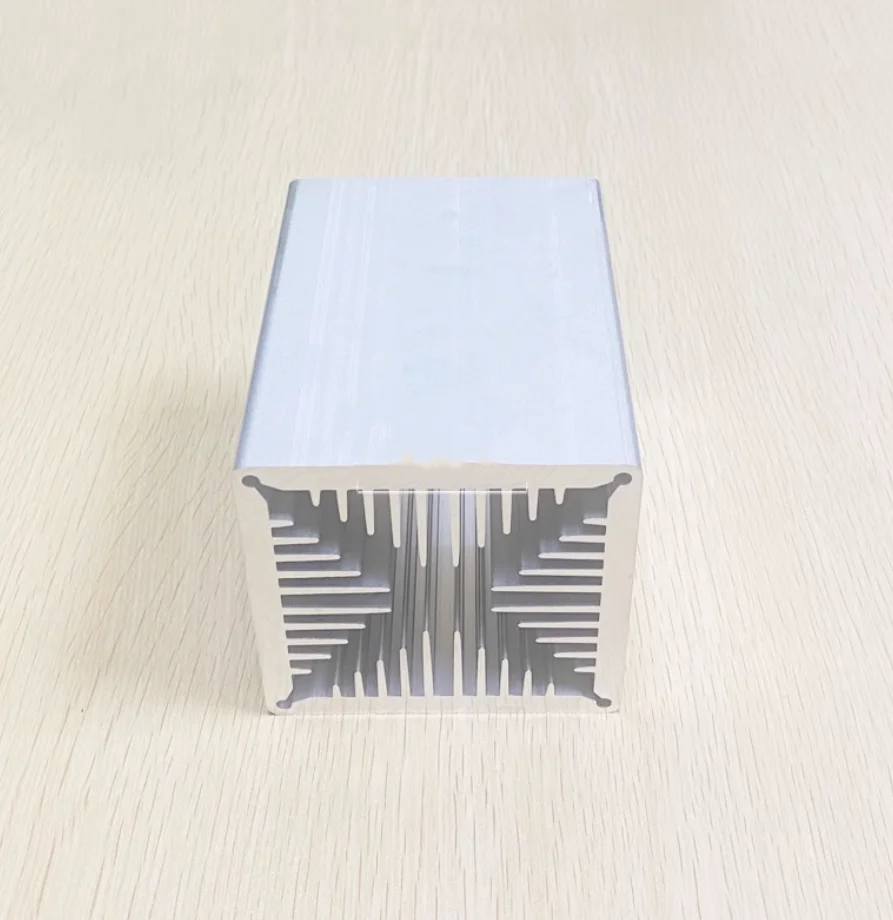 

Бтиз-радиатор с воздушным охлаждением, 80*80*100