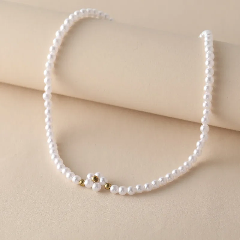

New Pearl Flower Necklace Creative Personality Clavicle Chain for Women