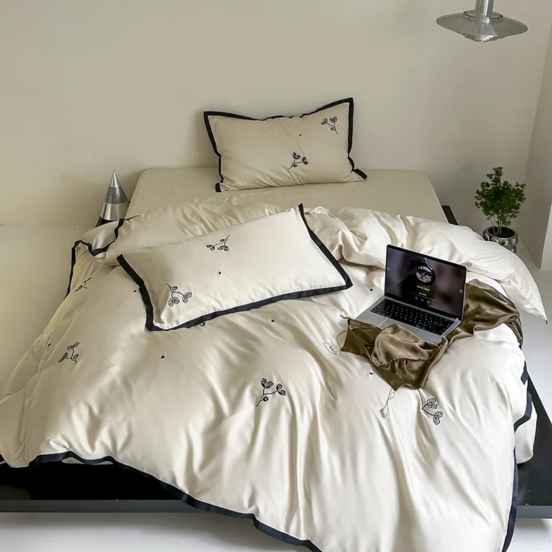 100 Lancing Lyocell Tencel Вышитый уголок из четырех предметов Легкий роскошный ледяной шелк