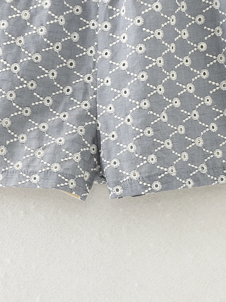 PAILETE Women 2023 fashion cutwork embroidery shorts vintage high waist patch pockets female short pants mujer