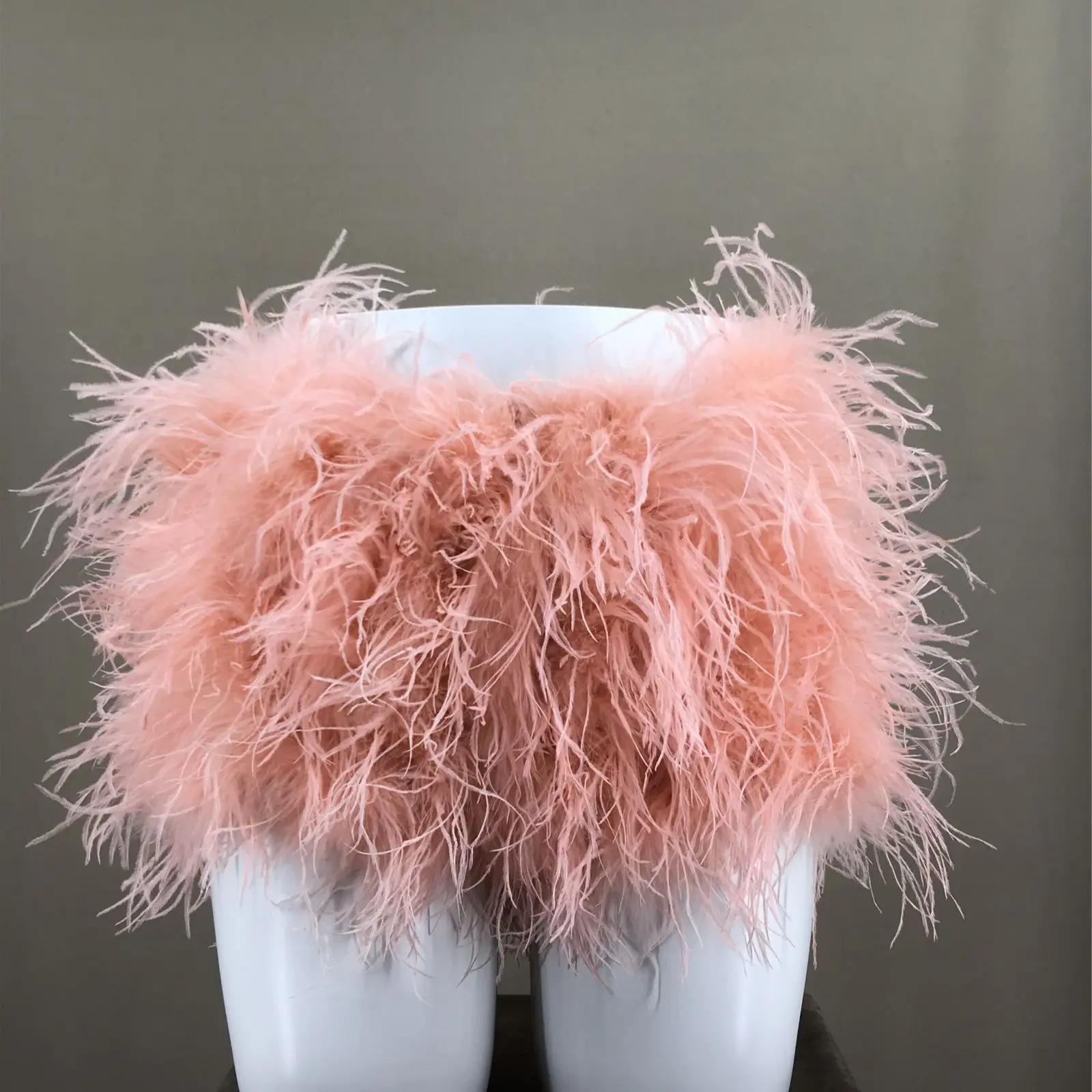 Модные стильные мини-шорты из натуральной кожи