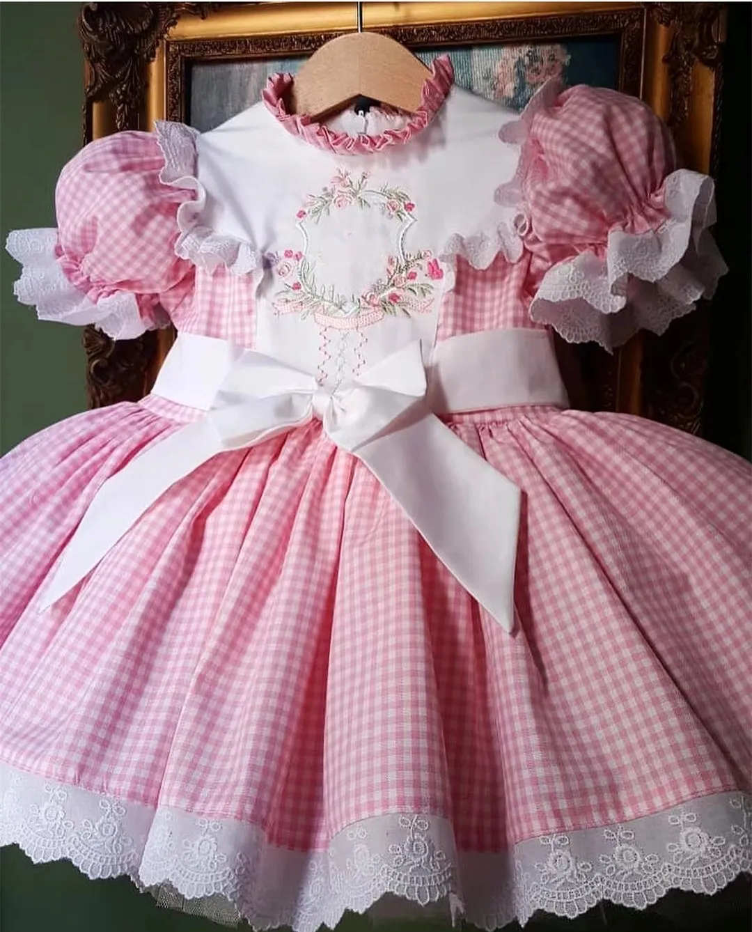 

Baby Summer Pink Plaid Flower Embroidery Turkish Princess Dress for Birthday Wedding Baptism Holiday Casual