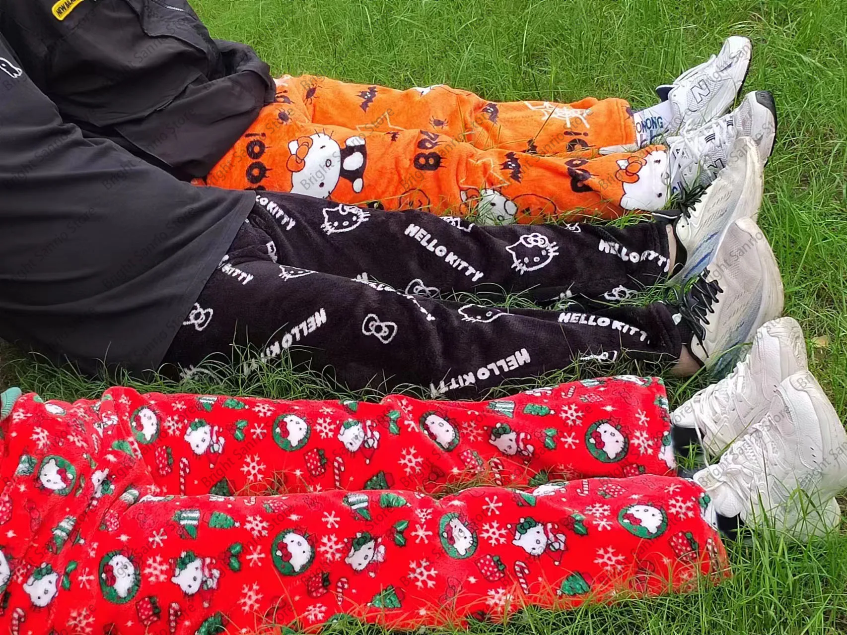 

Christmas Pants Sanrio Pants Anime Hello Kitty Fleece Pajama Pants Soft Trousers Women Casual Home Trousers Girl Halloween Gift