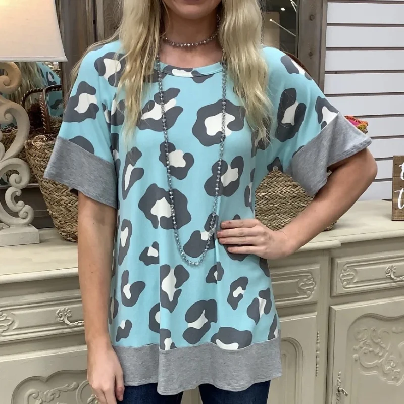 

Женский пуловер с коротким рукавом, с круглым вырезом и леопардовым принтом