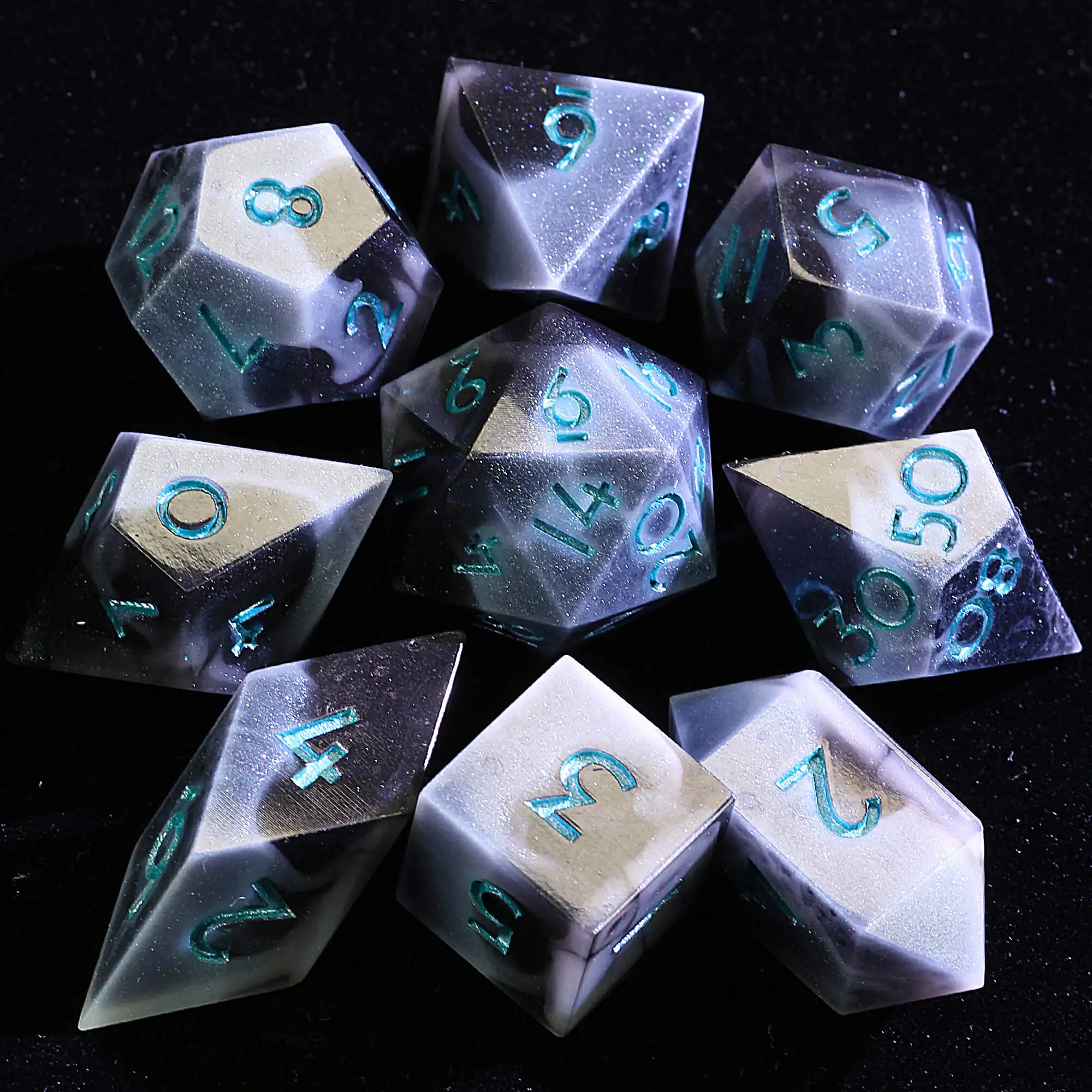 Фото Набор из 9 многогранных полимерных кубиков для D&D: Onyx Miasma №1