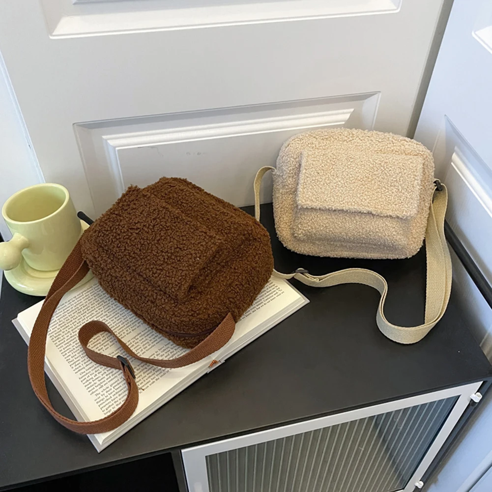 

Female Simple Fashion Shoulder Bags Women Handbags Vintage Lamb Wool Solid Small Crossbody Messenger Bag for Travel Shopping New