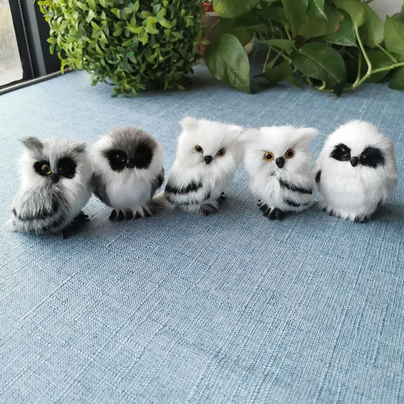

Owl Exquisite Ornament Cute Lovely Furry Christmas Bird Ornament Decoration Adornment Simulation for Home Decor Gift 5*4.5*7Cm