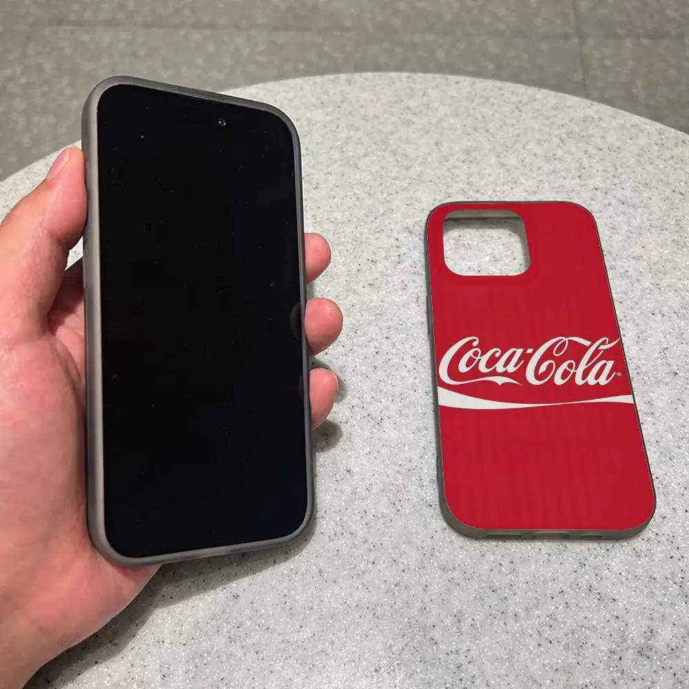 Фото Ретро-чехол для телефона C-Coca C-Cola для iPhone 11 12 13 14 15 16 17 Pro Max PLUS Pro, волнистый силиконовый чехол с рельефной текстурой №4
