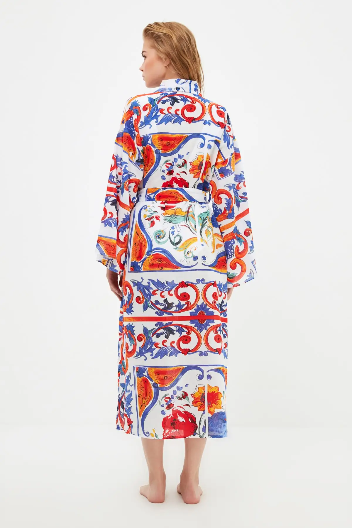 

Trendyol Mosaic Pattern Kimono & Kaftan TBESS21KM0100