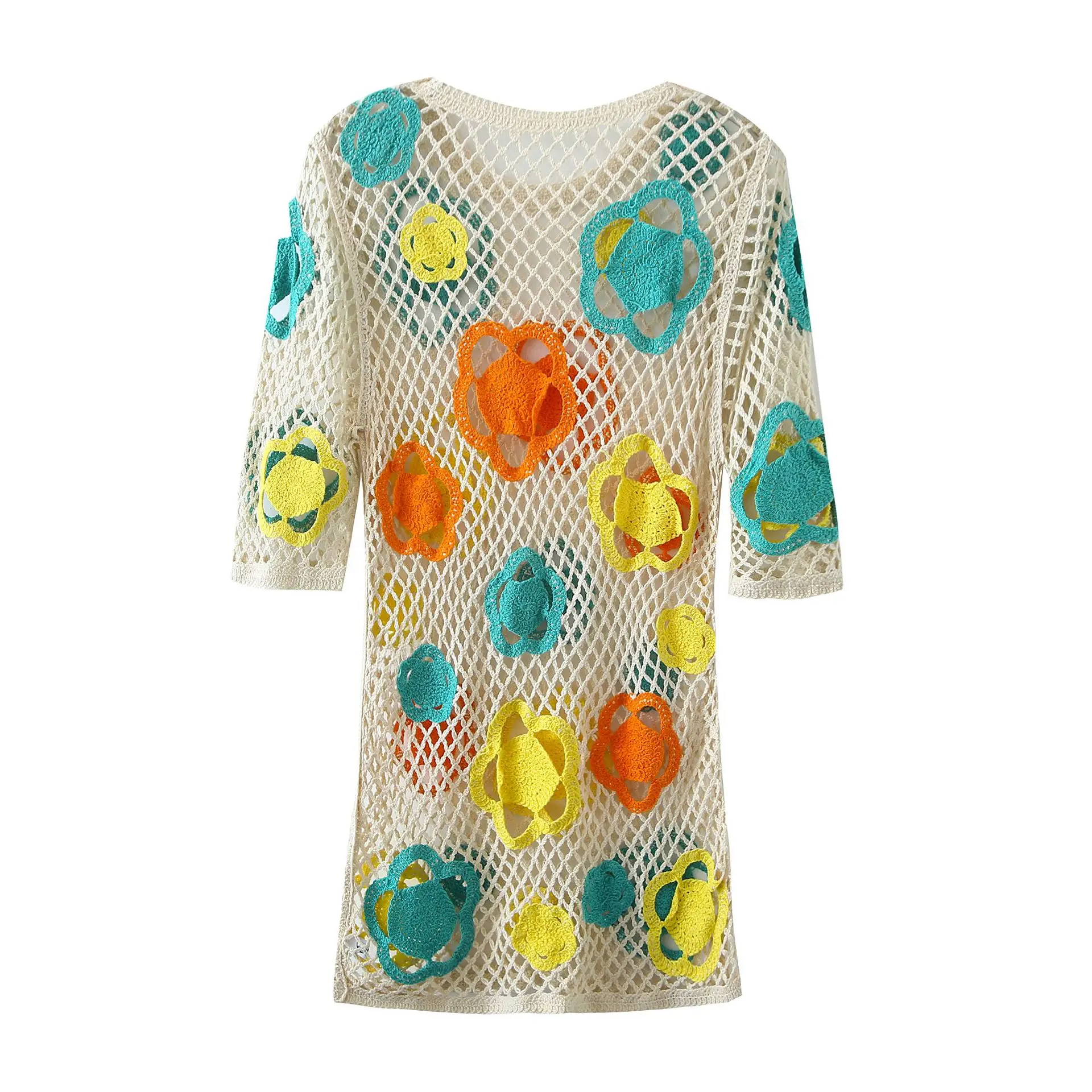 Женское короткое платье с коротким рукавом и вышивкой круглым вырезом