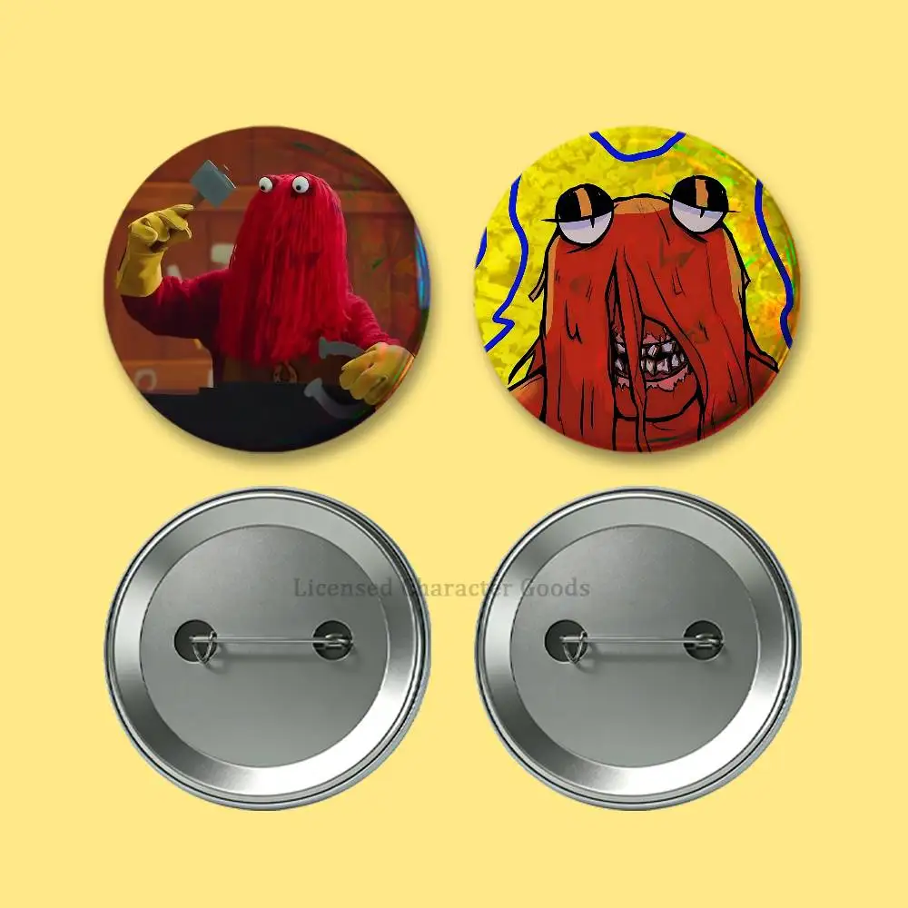Фото Набор мини-значков и брошей D-DHMIS Red Guy (32 мм, 58 мм, 75 мм, 44 мм, 25 мм) для декора и рукоделия, особо крупный, 2 штуки №4