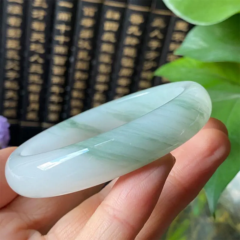 Синьцзянский натуральный нефритовый браслет Тяньшань женский с проникновением