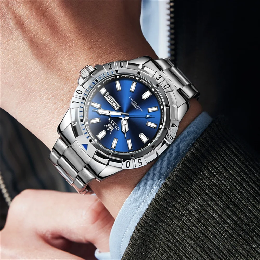 Мужские водонепроницаемые кварцевые часы с отображением даты и недели