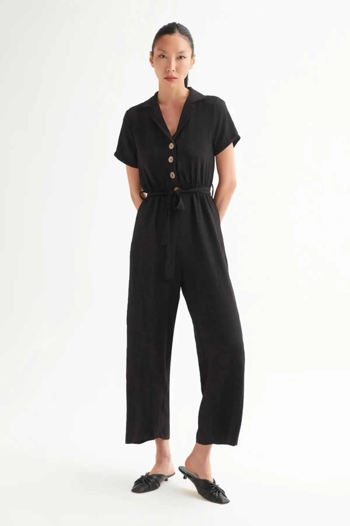 

Women's Overalls Crepe Button Jumpsuit Hot Style Quality Fabric Sleeveless Baggy Trousers Casual Jumpsuit